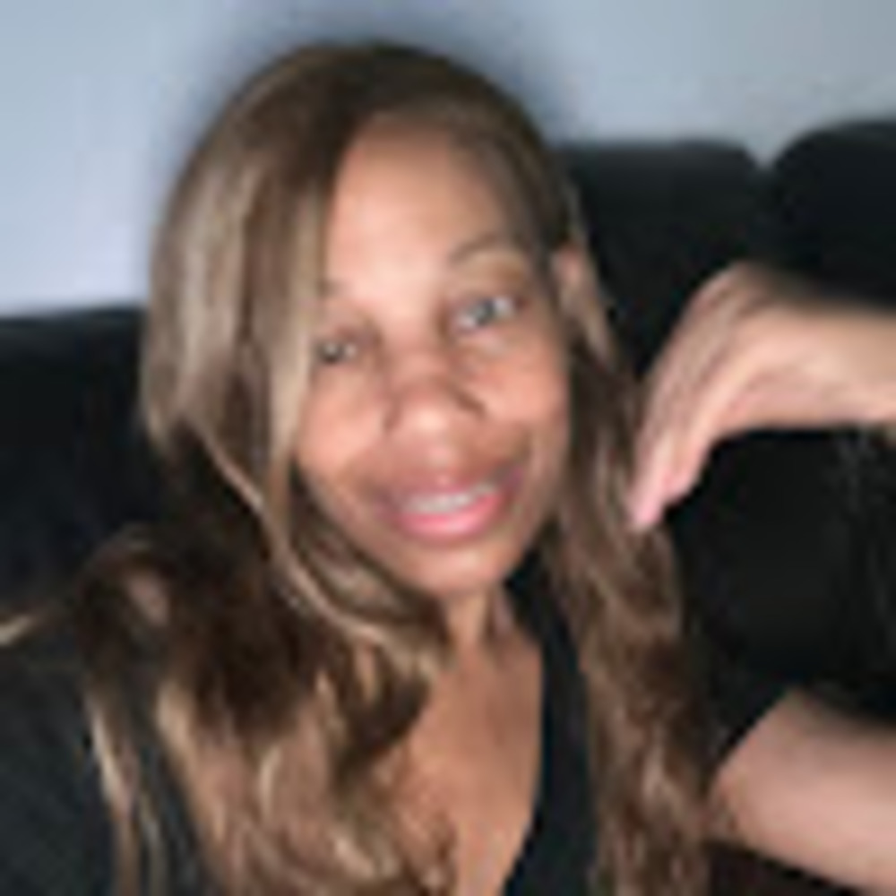 Meet your Posher, Lena